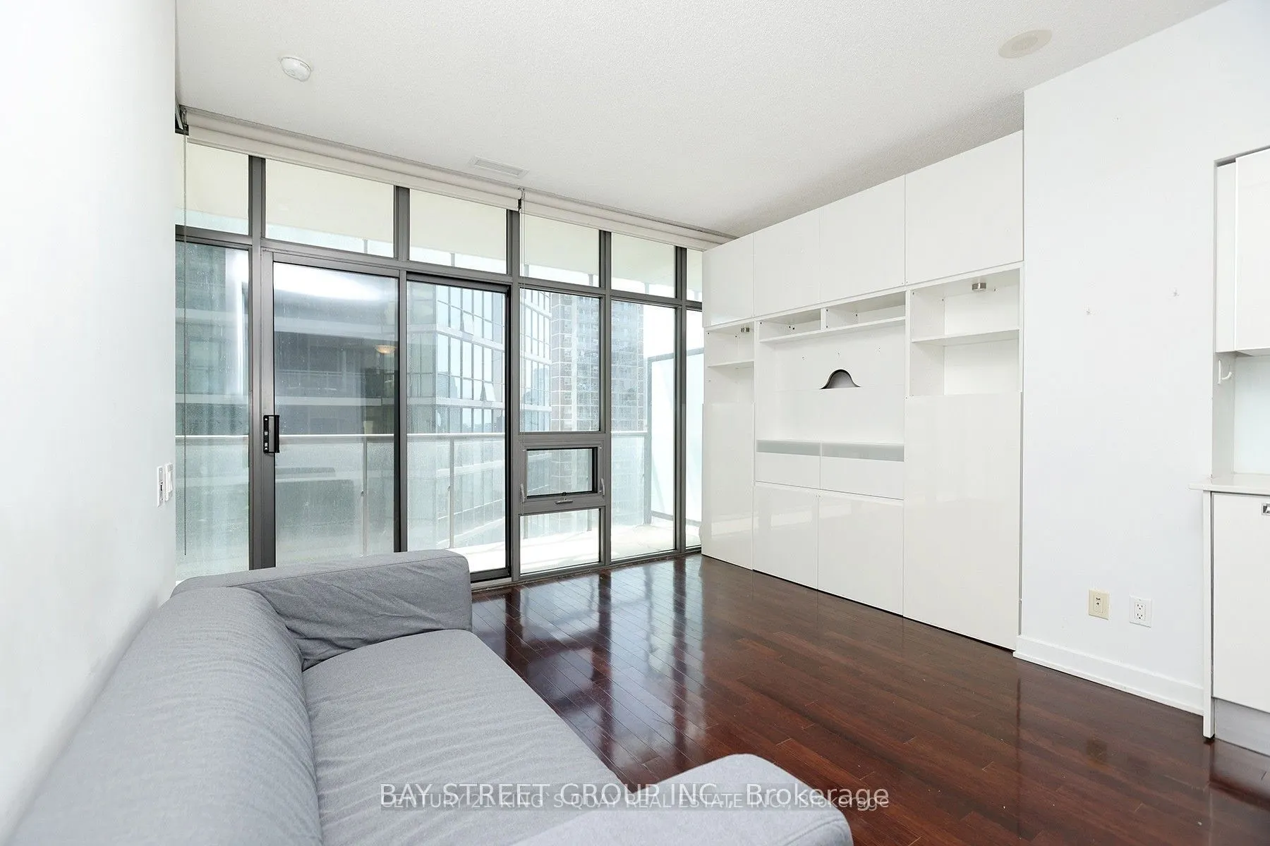33 Charles Street E #1401