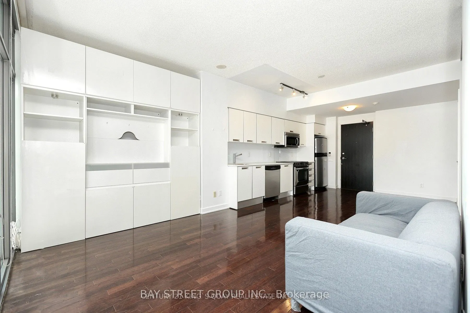 33 Charles Street E #1401