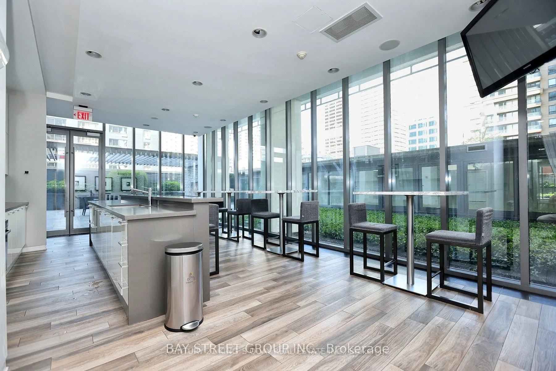 33 Charles Street E #1401