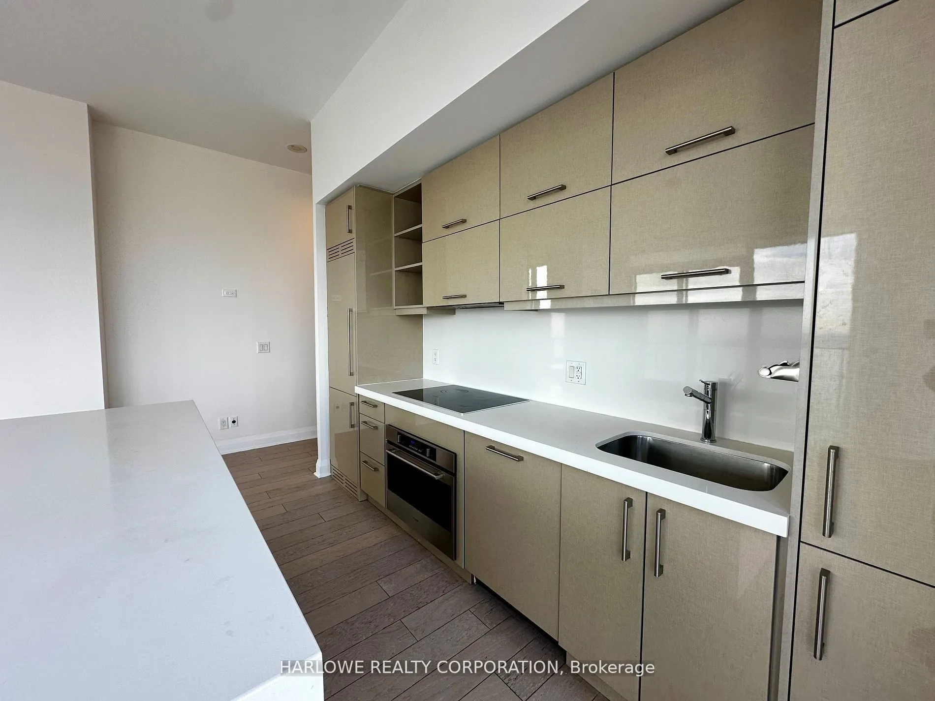 1080 Bay Street #PH08