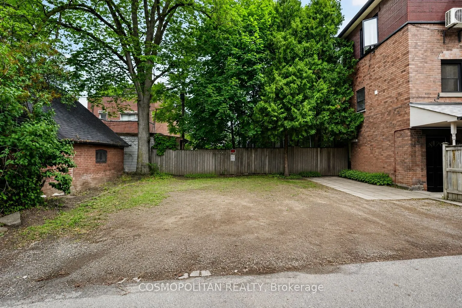 380 Spadina Road
