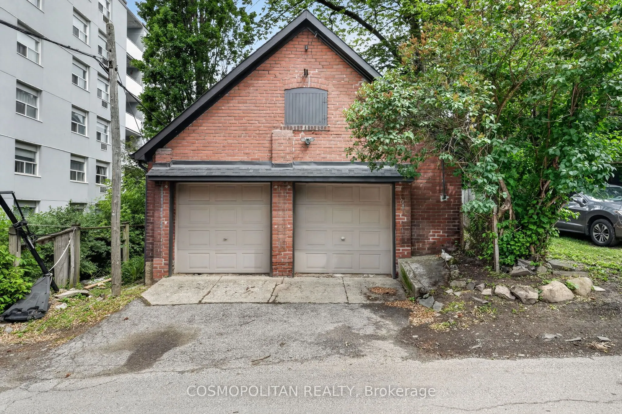 380 Spadina Road