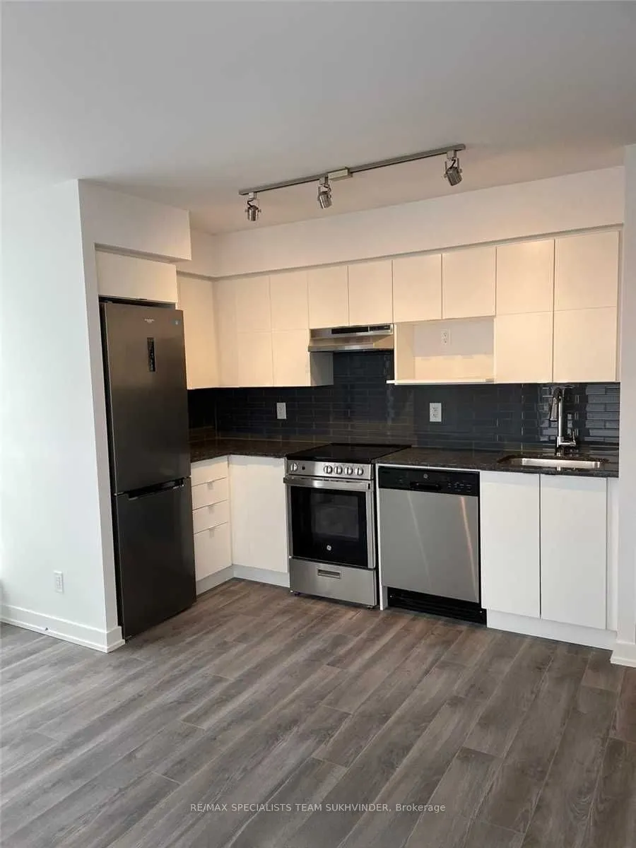 120 Varna Drive #321