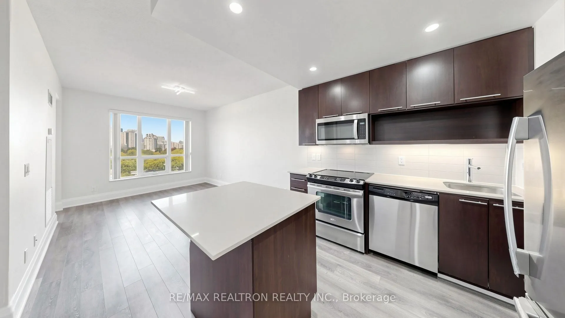 100 Harrison Garden Boulevard #818