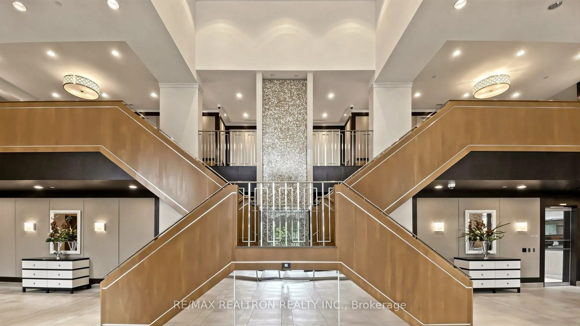 100 Harrison Garden Boulevard #818