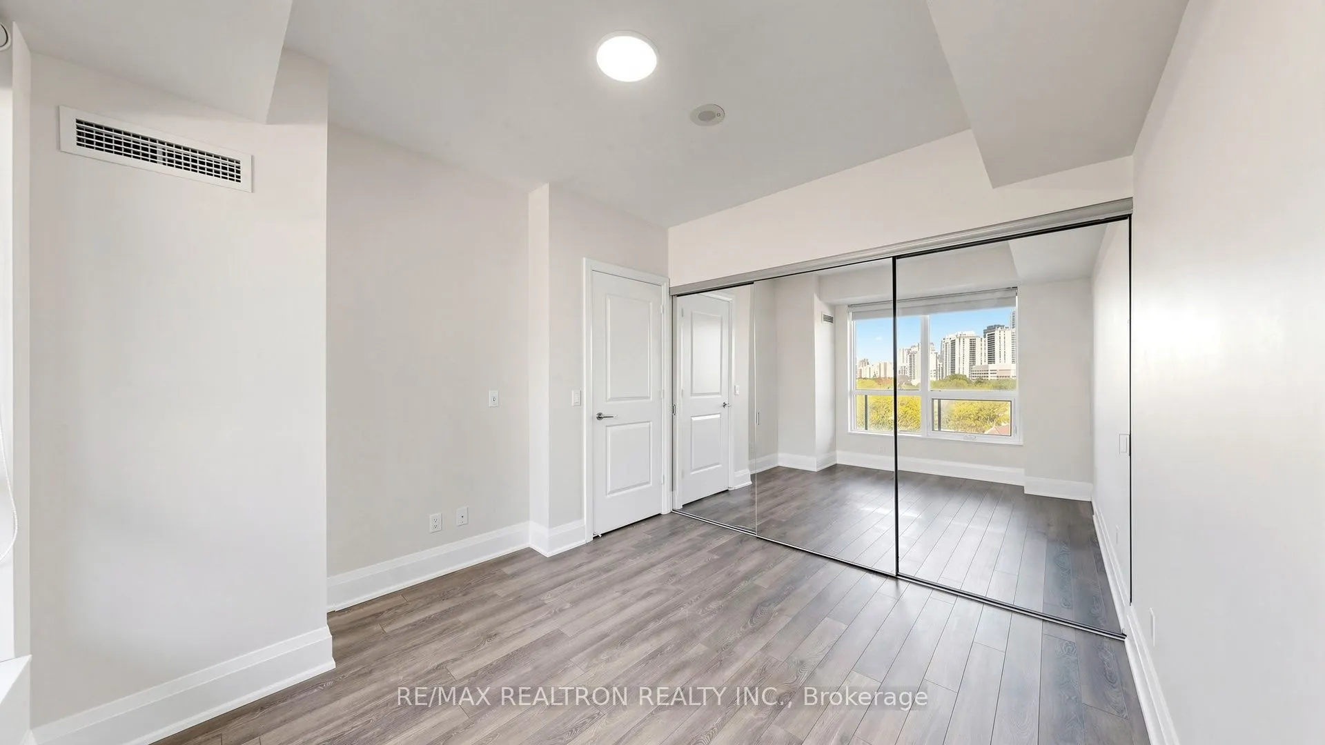 100 Harrison Garden Boulevard #818