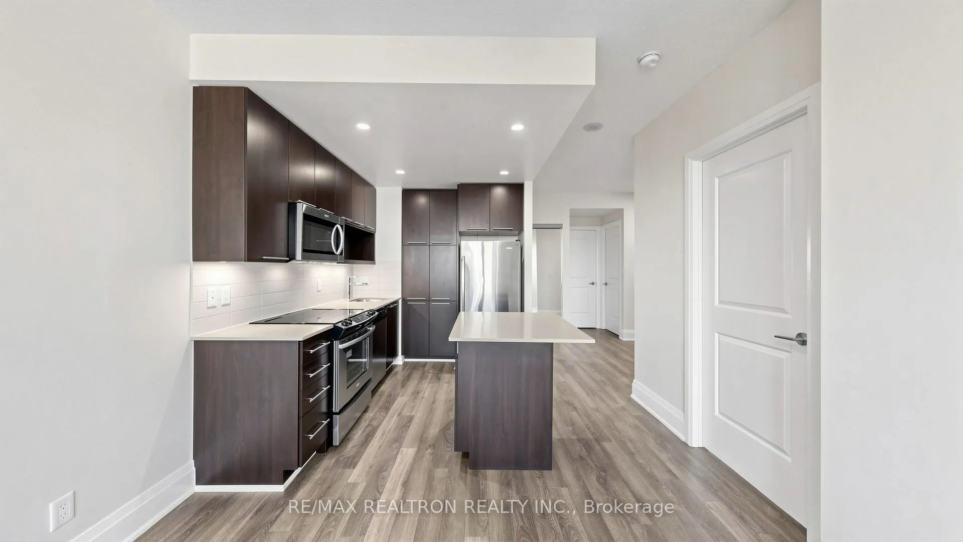 100 Harrison Garden Boulevard #818