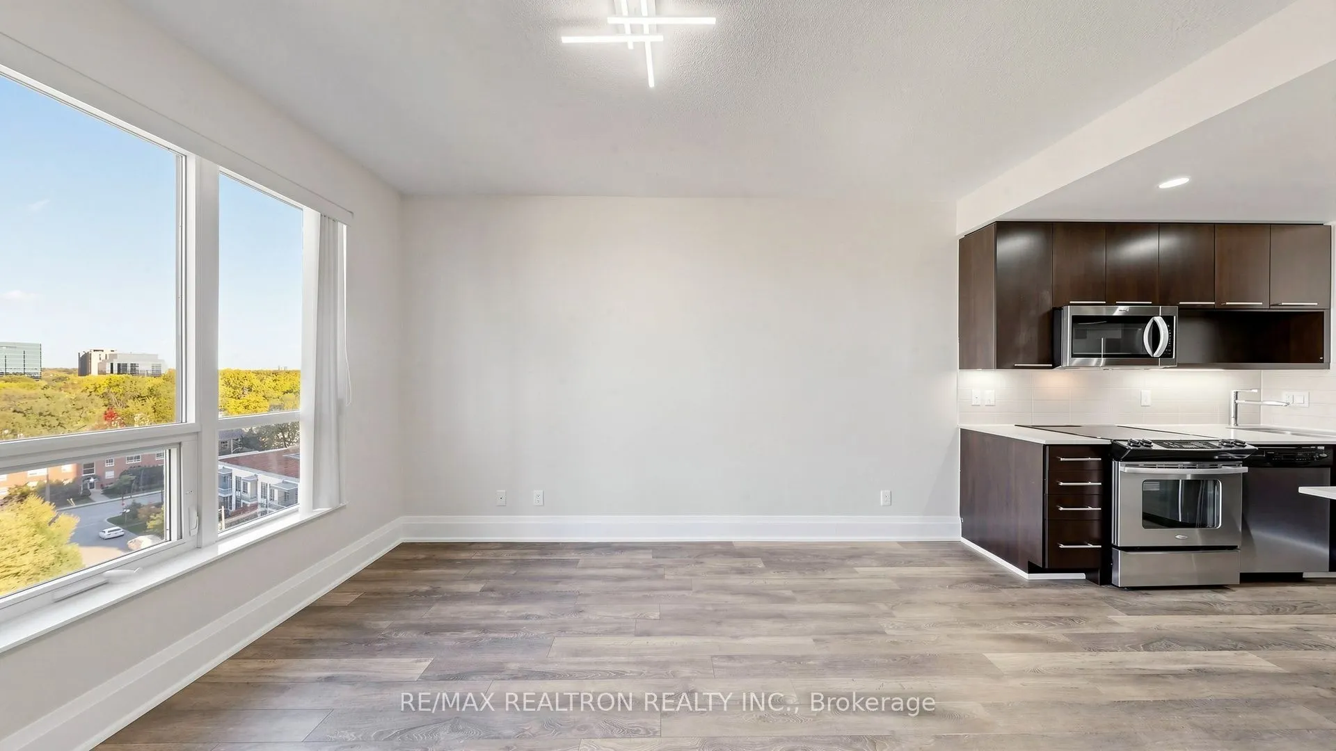 100 Harrison Garden Boulevard #818