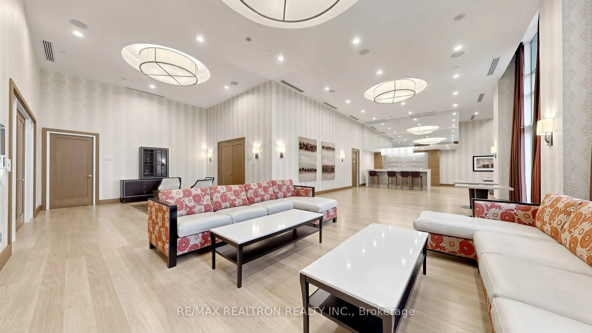 100 Harrison Garden Boulevard #818