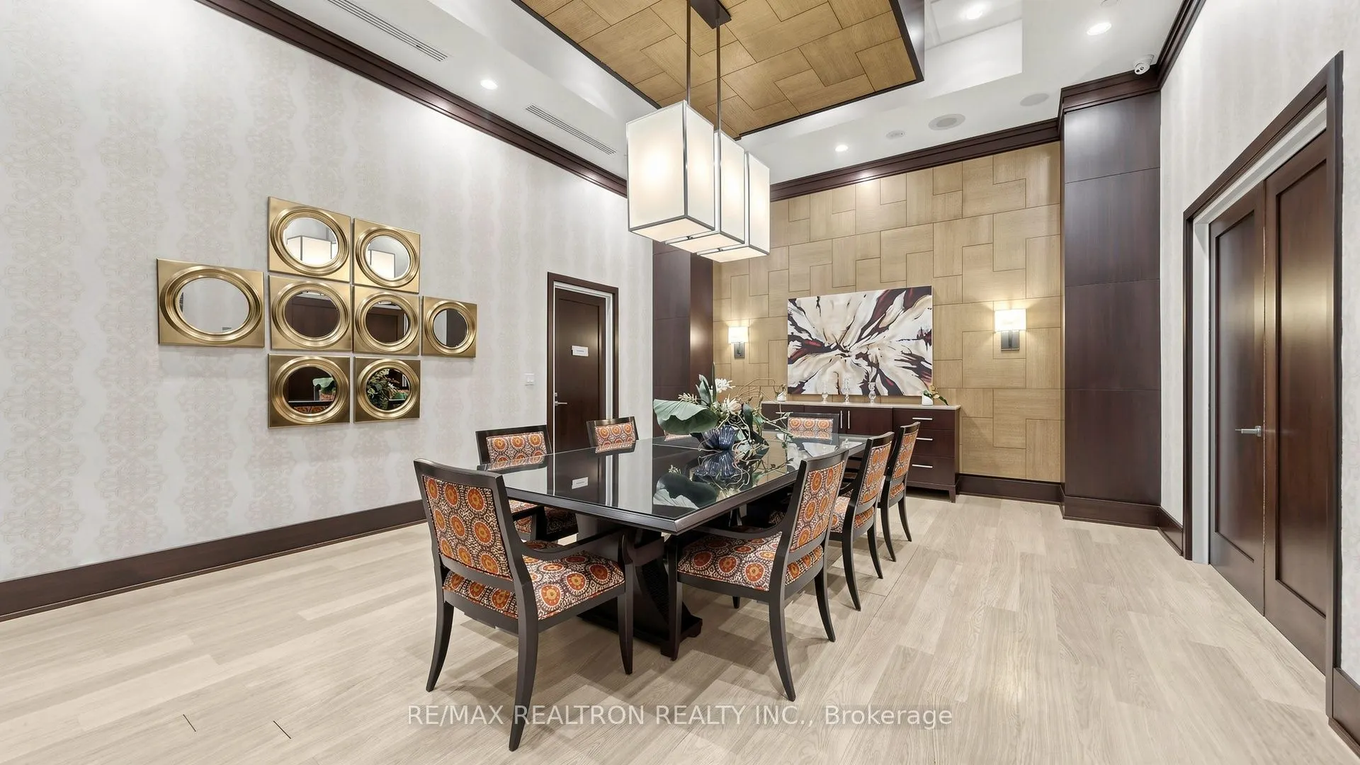 100 Harrison Garden Boulevard #818