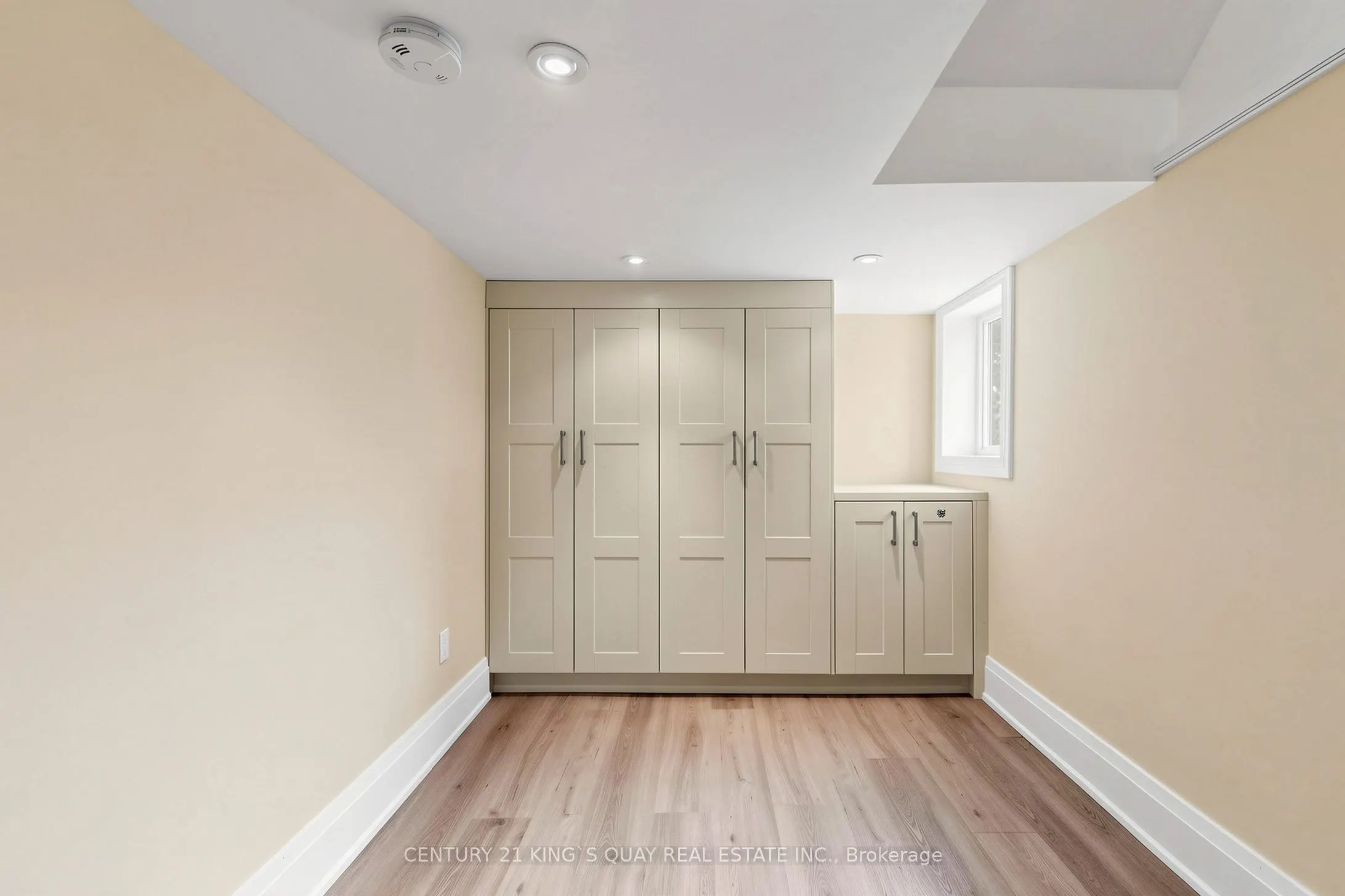 32 Crestview Road