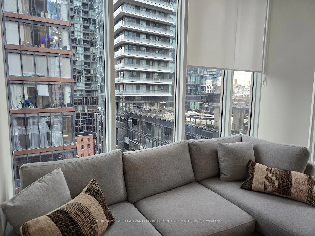 35 Mercer Street W #811