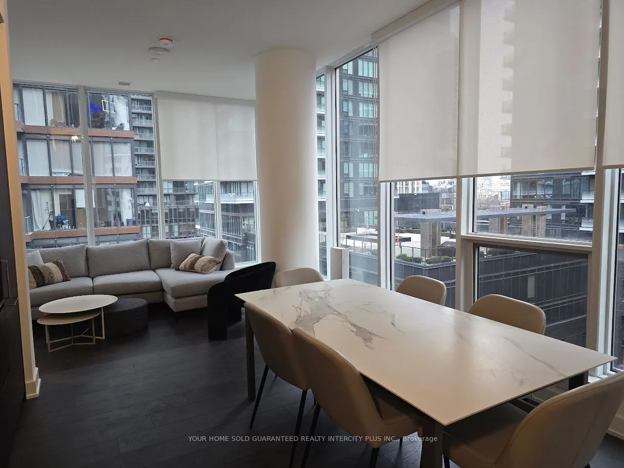 35 Mercer Street W #811