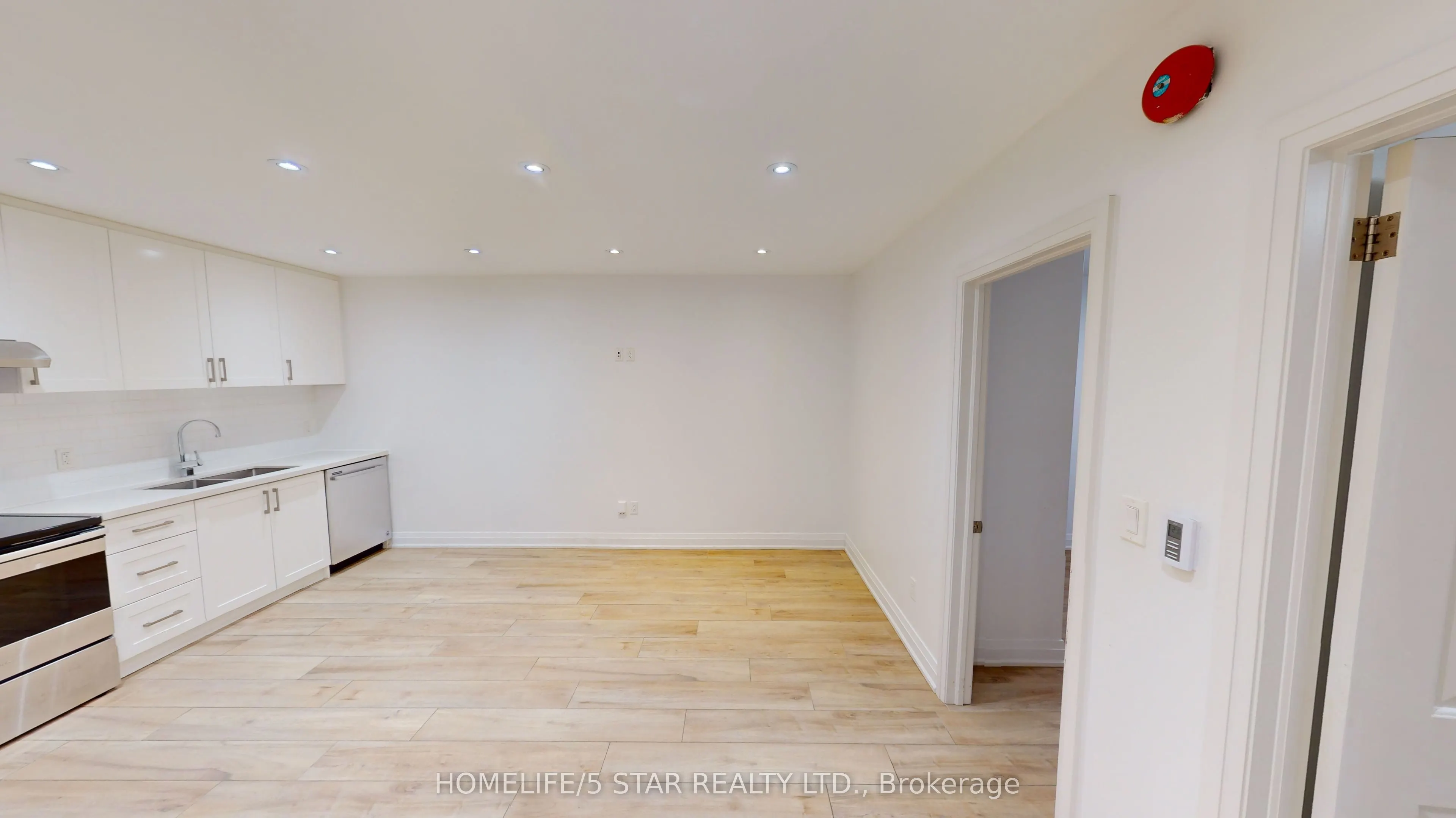45 Dewson Street #Bsmt Apt