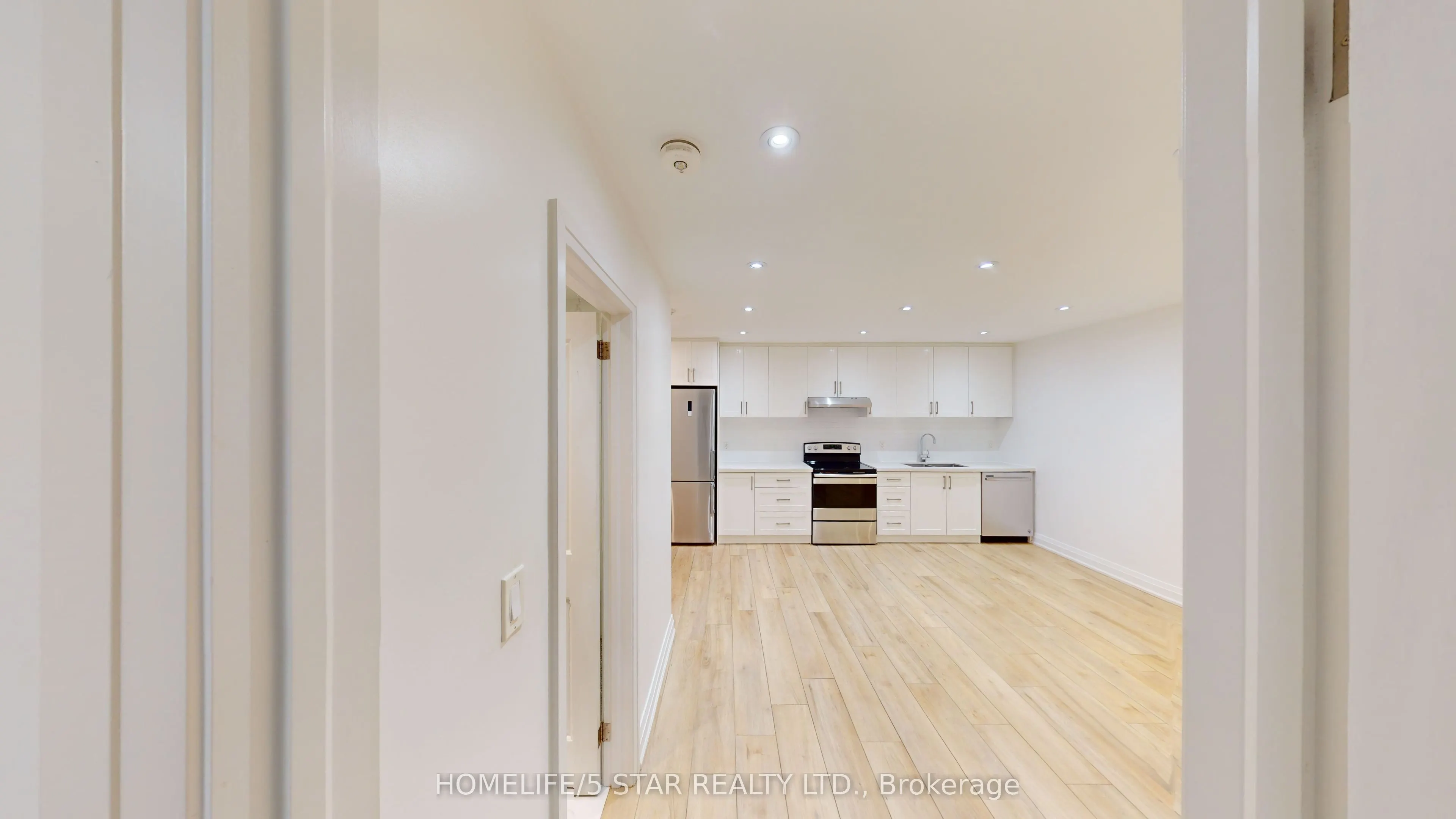 45 Dewson Street #Bsmt Apt