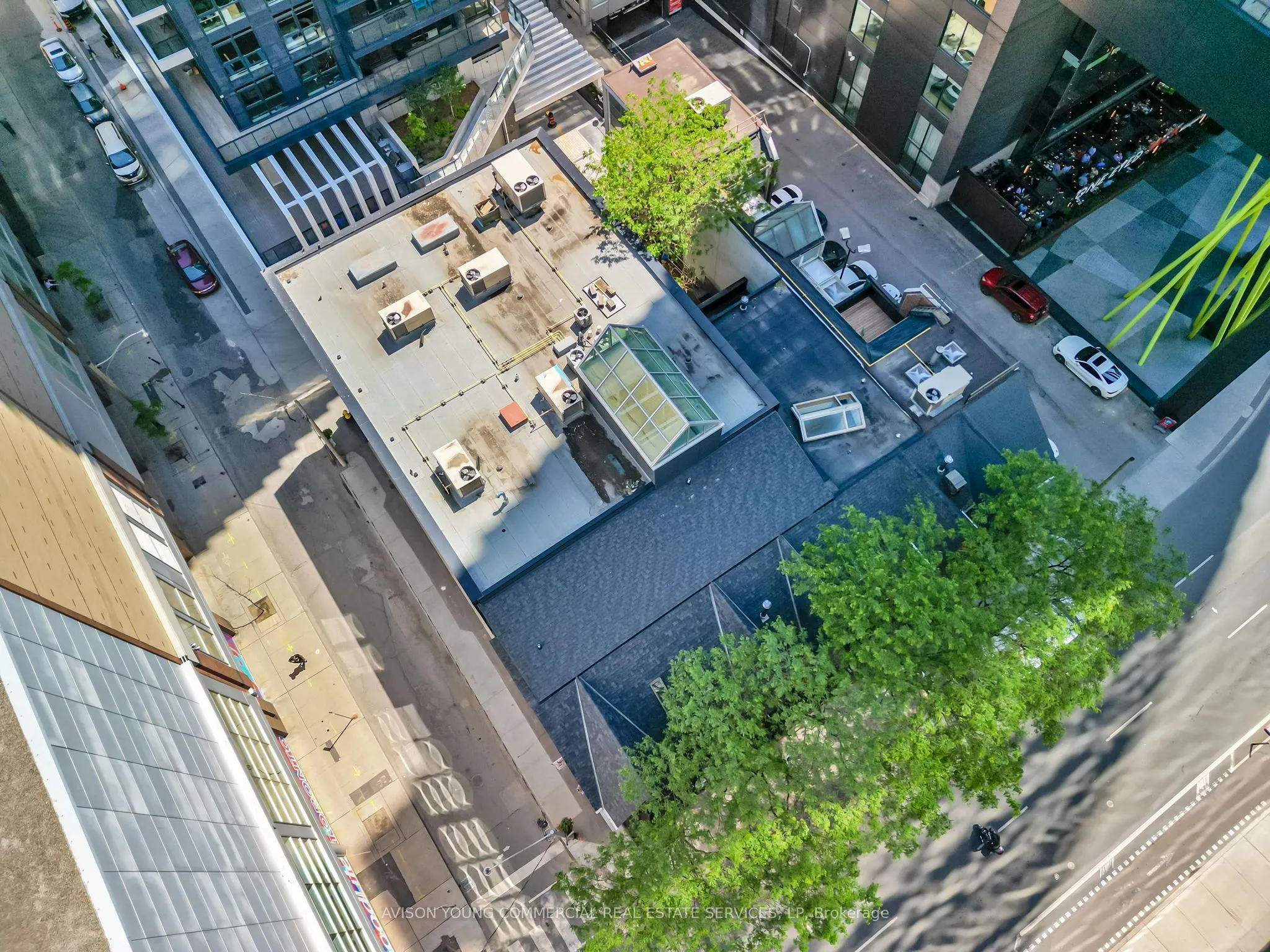 275 Richmond Street W