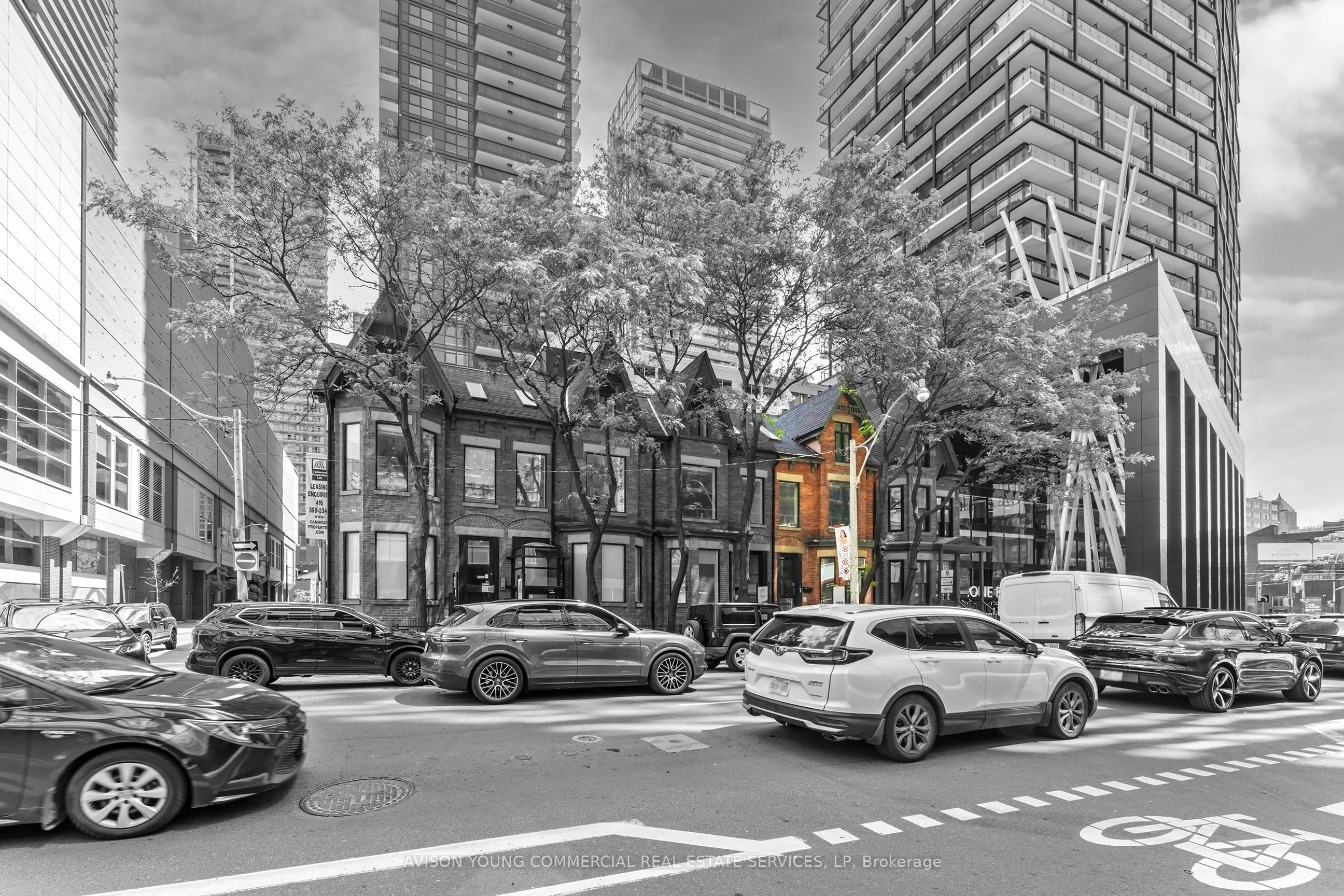275 Richmond Street W