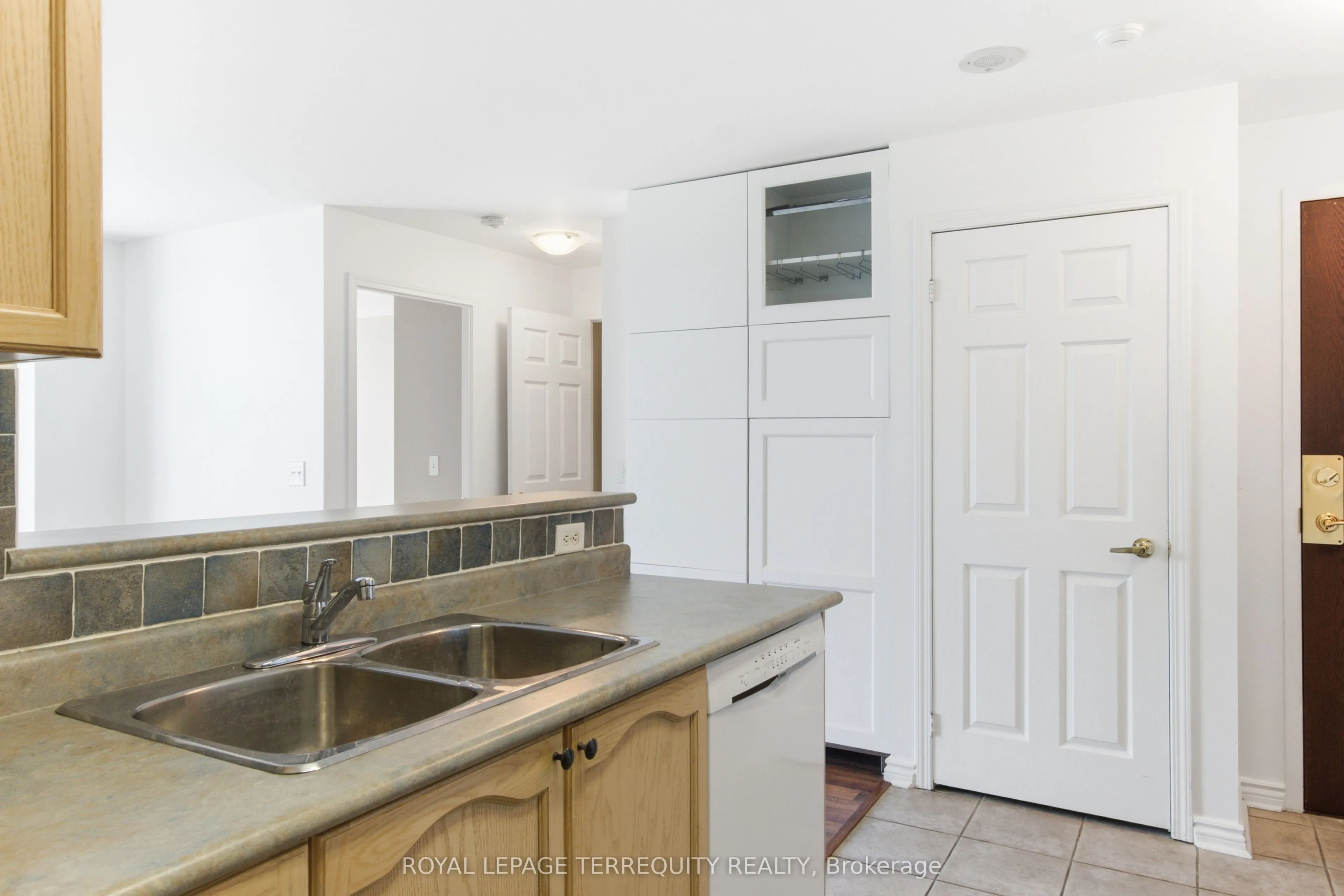 20 Olive Avenue #PH07