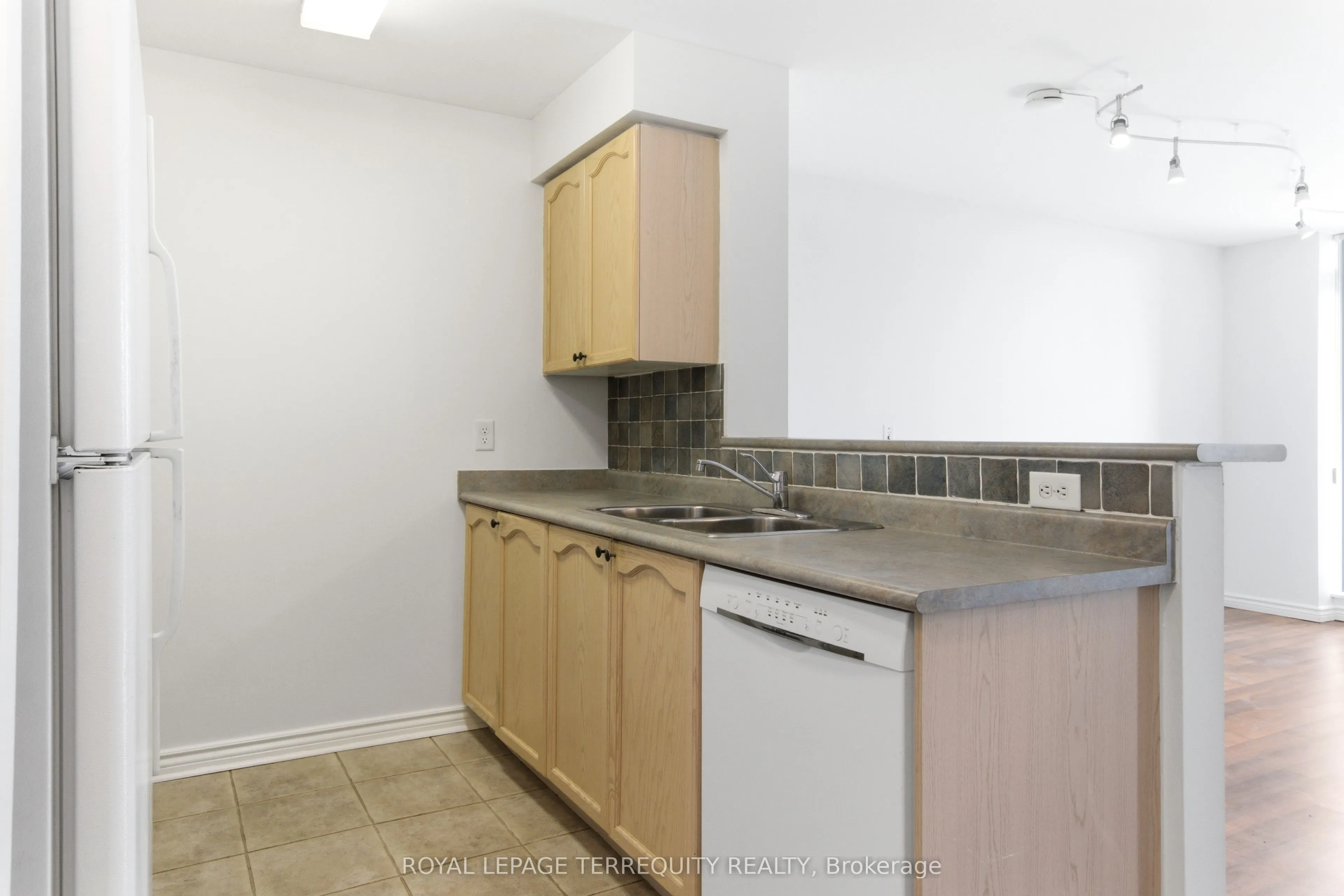 20 Olive Avenue #PH07