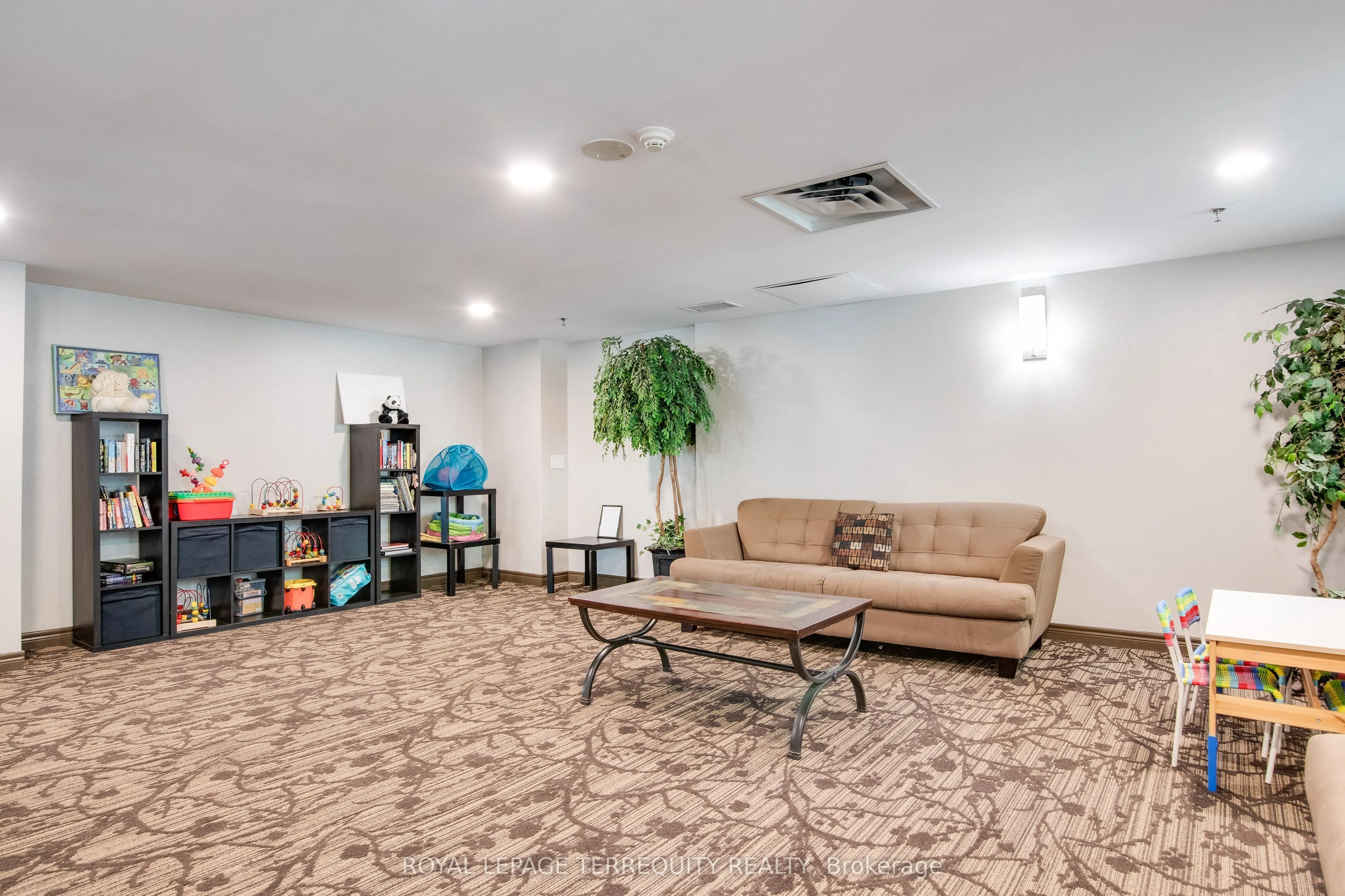 20 Olive Avenue #PH07