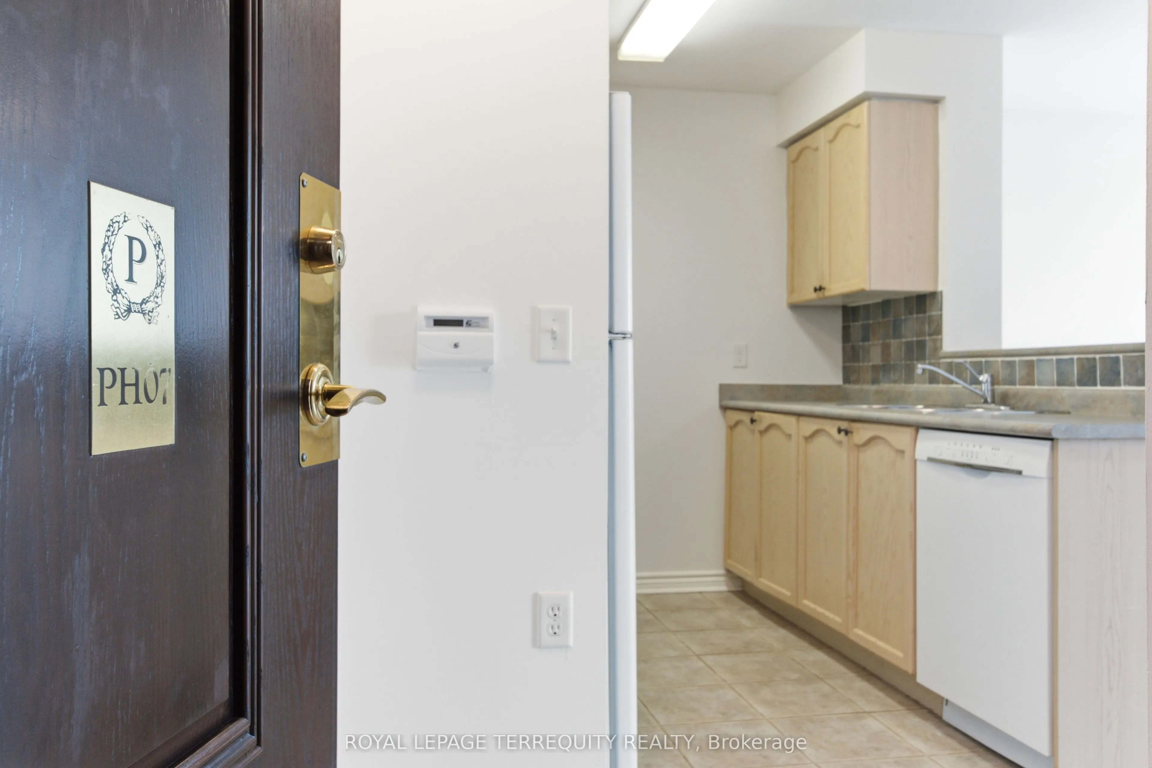 20 Olive Avenue #PH07