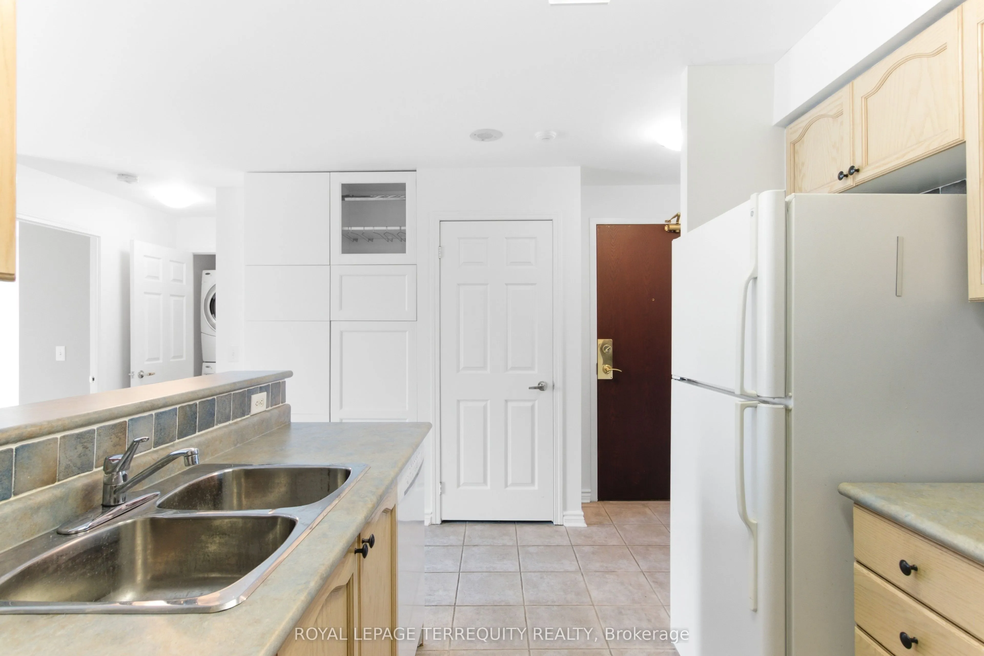 20 Olive Avenue #PH07