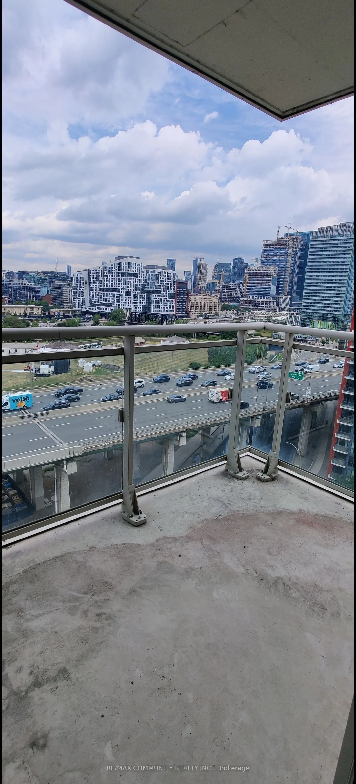 35 Bastion Street #1919