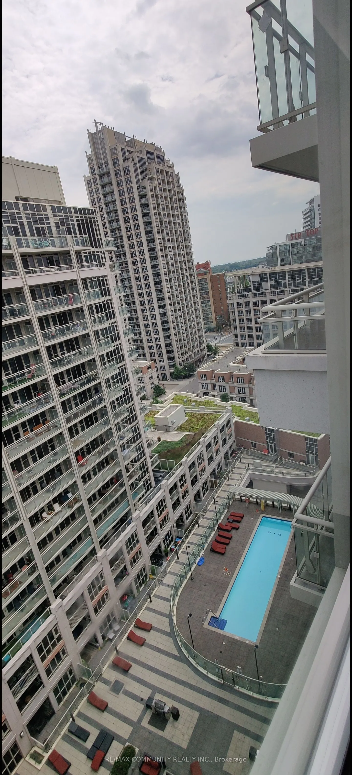 35 Bastion Street #1919