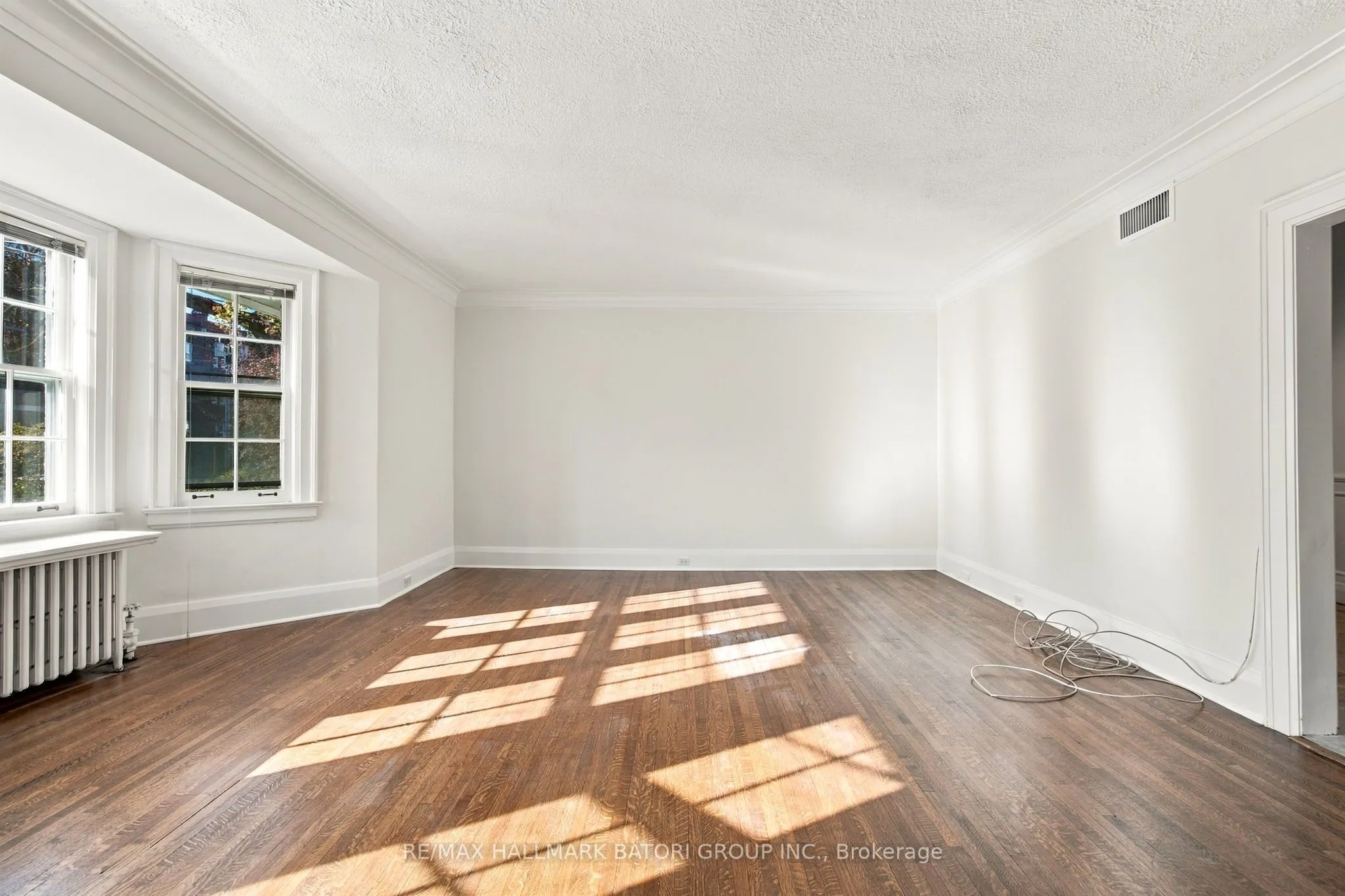 479 Oriole Parkway #Main