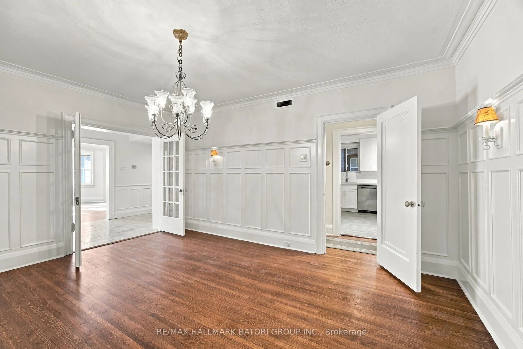 479 Oriole Parkway #Main