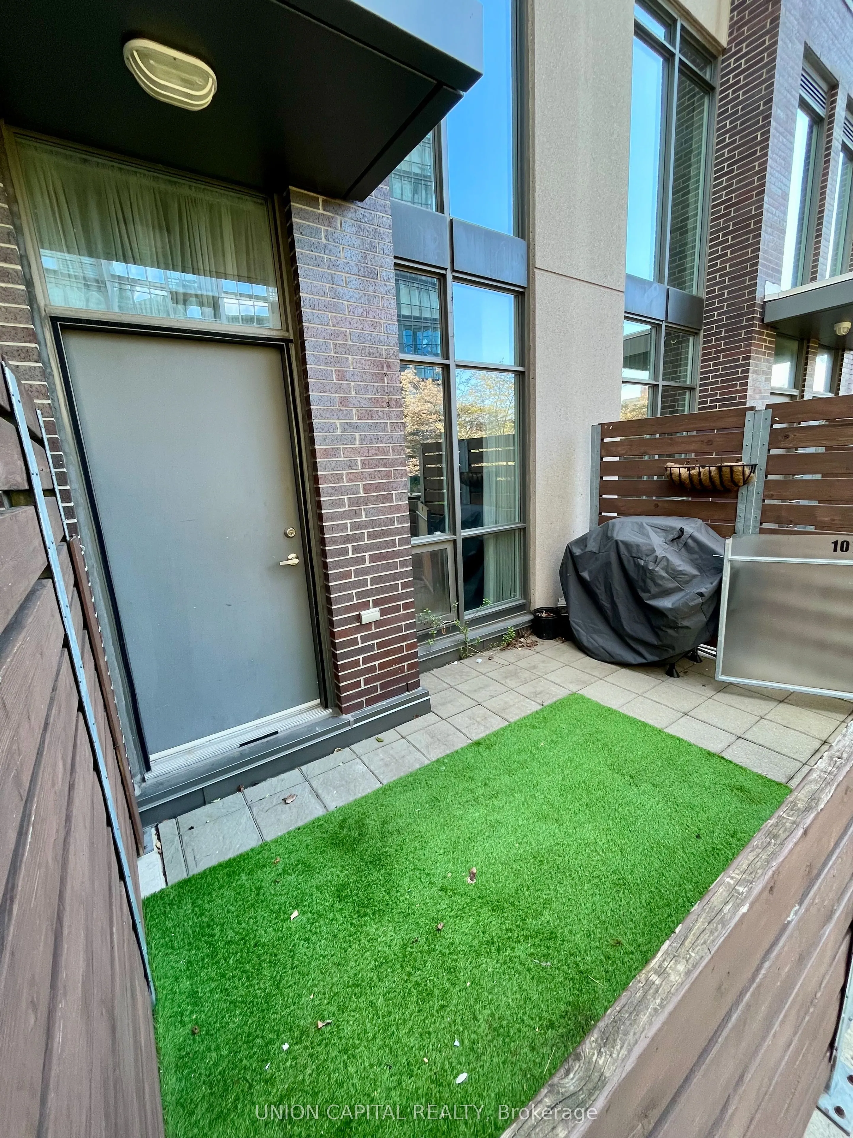15 Brunel Court #107