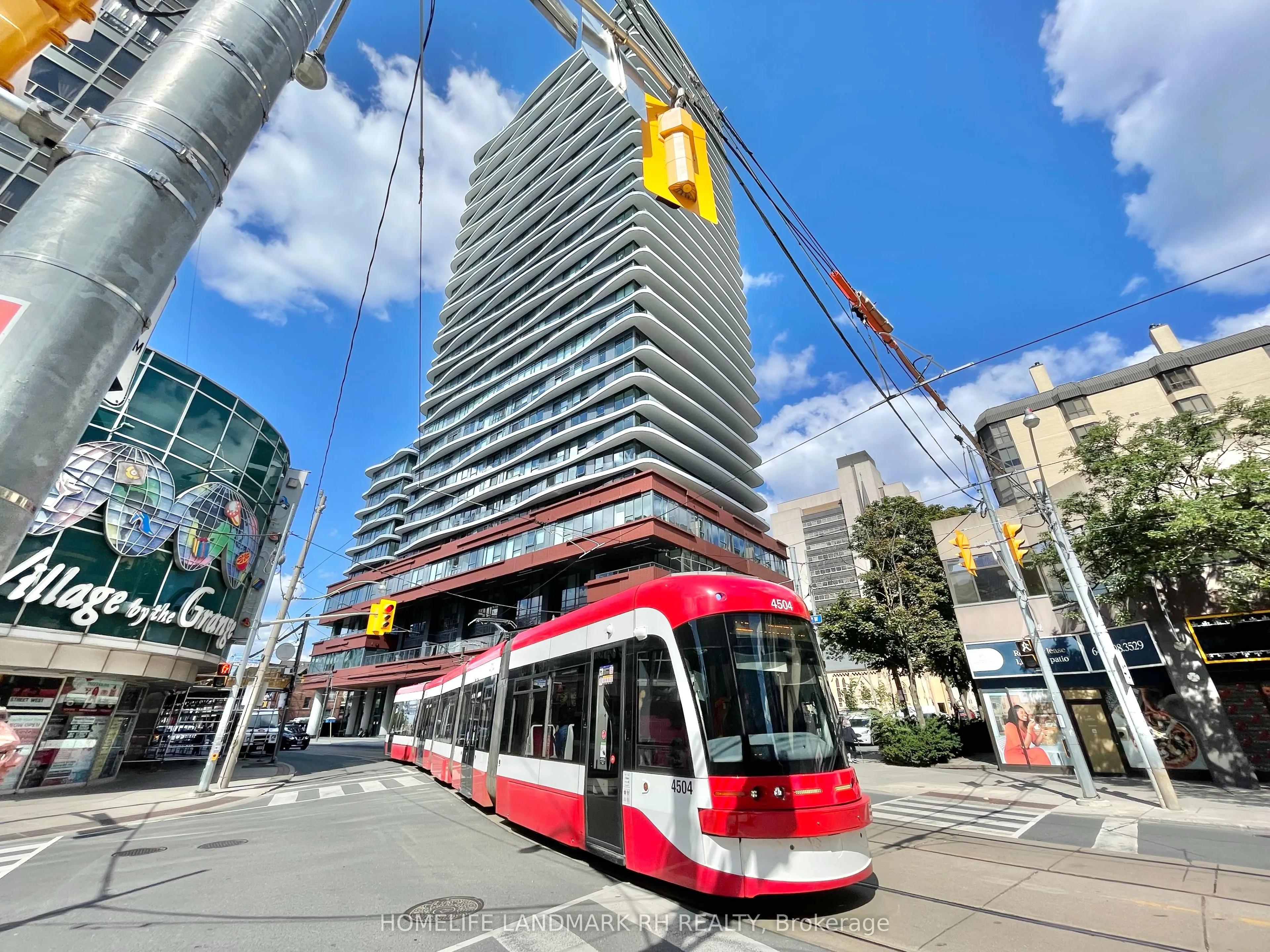 280 Dundas Street W #2706