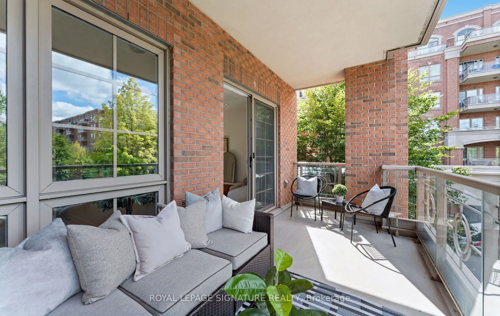 21 Burkebrook Place #337