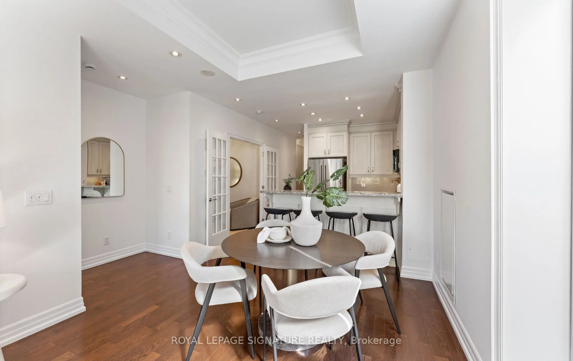 21 Burkebrook Place #337
