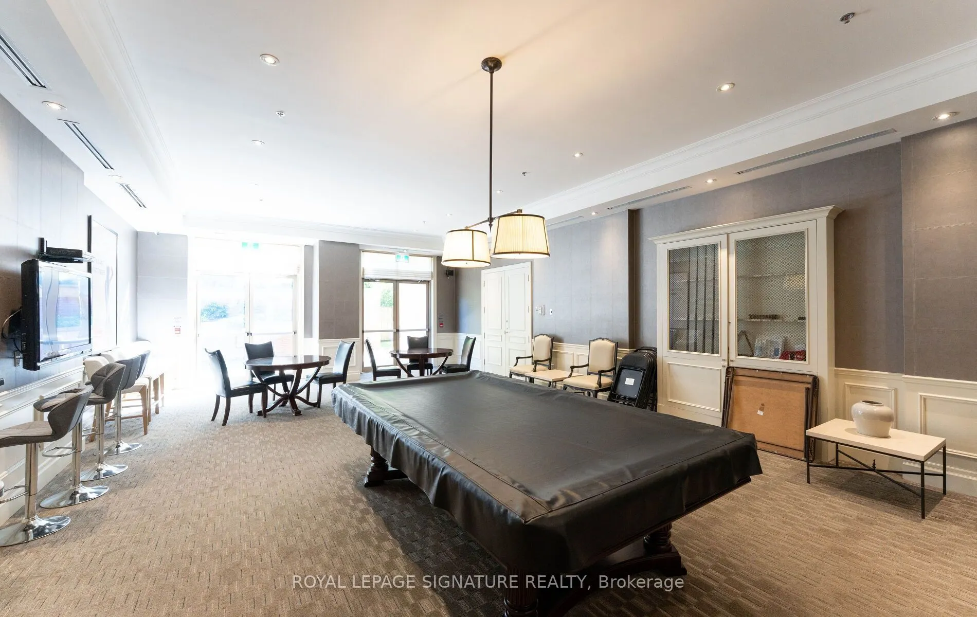 21 Burkebrook Place #337