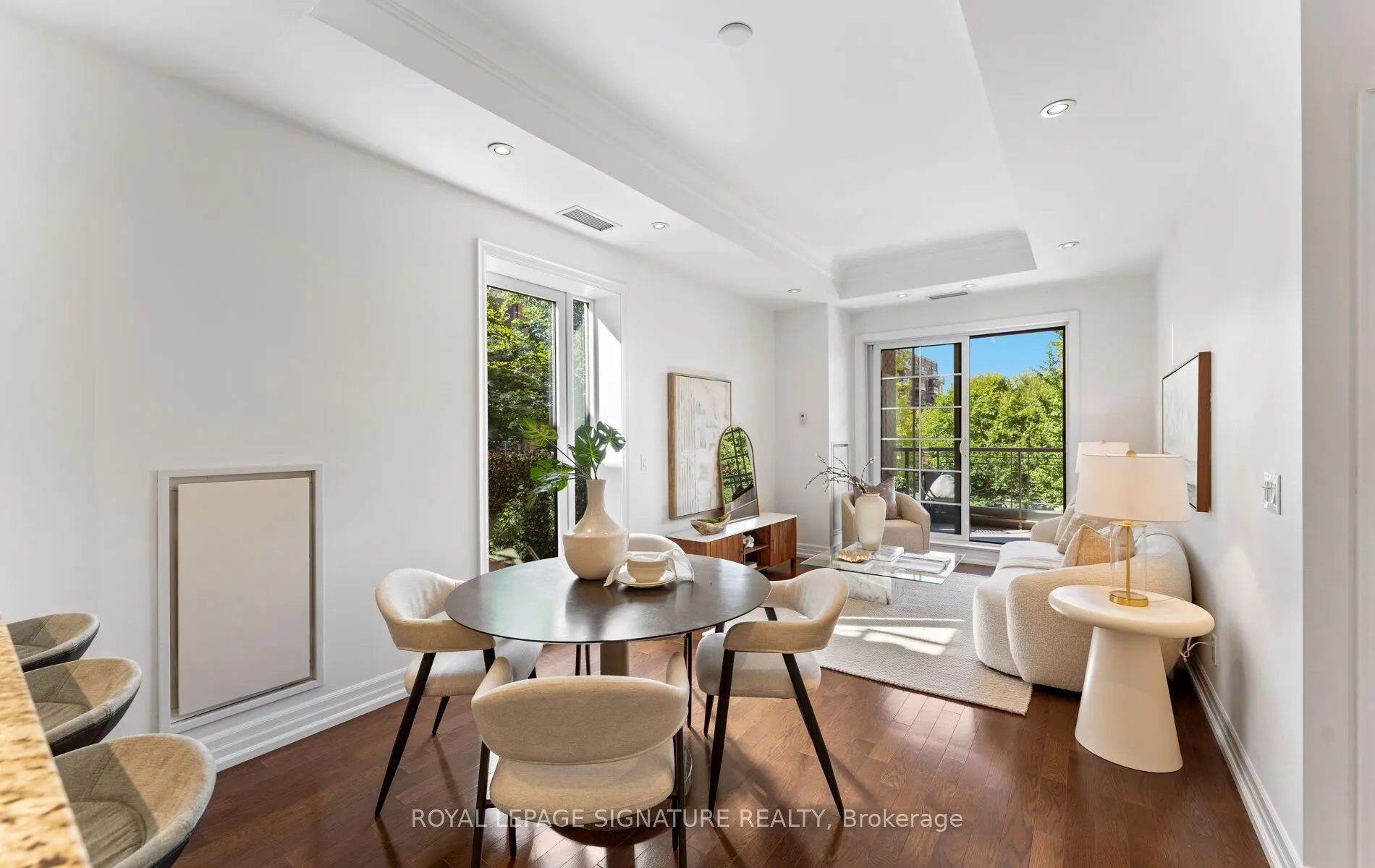 21 Burkebrook Place #337