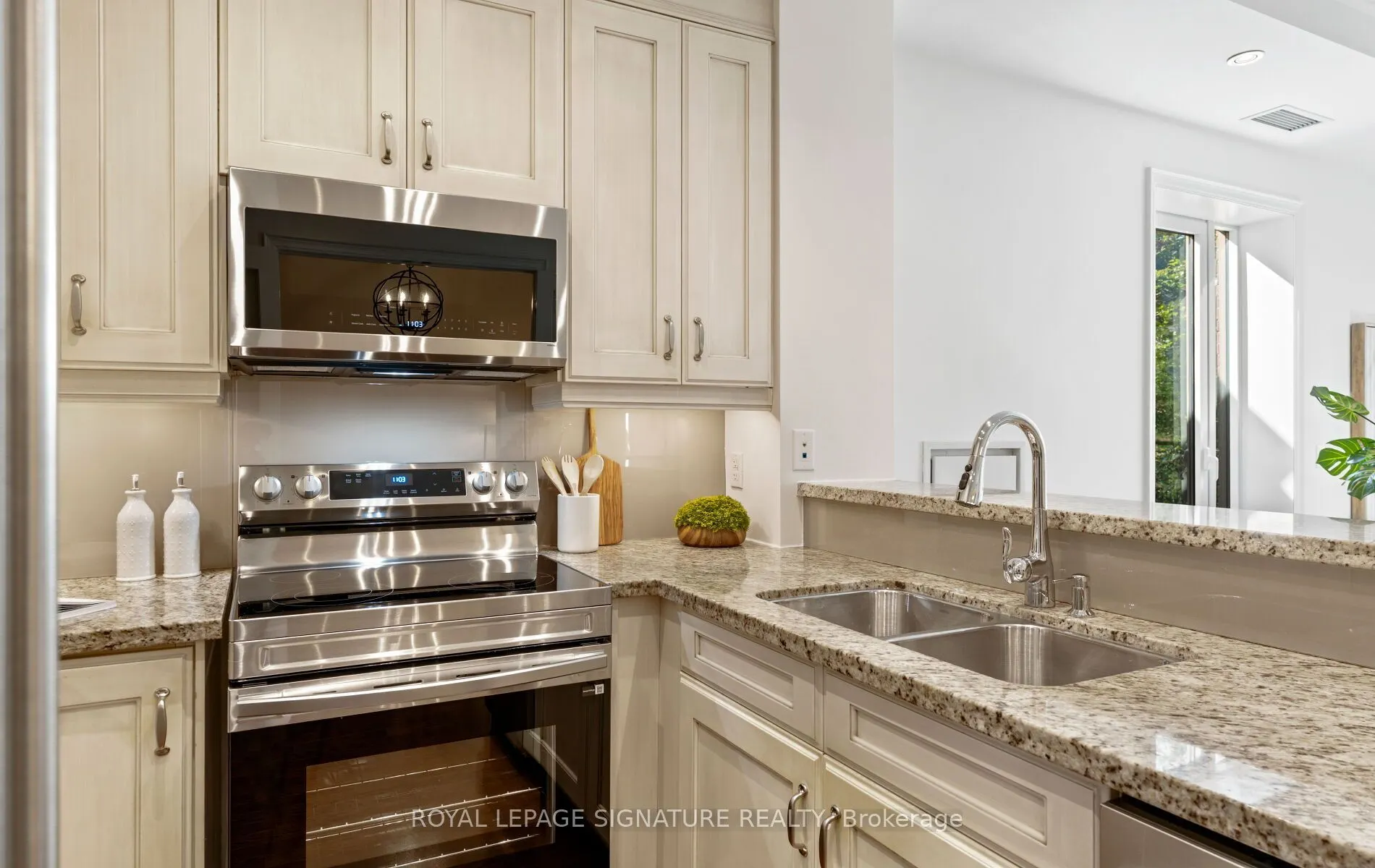 21 Burkebrook Place #337