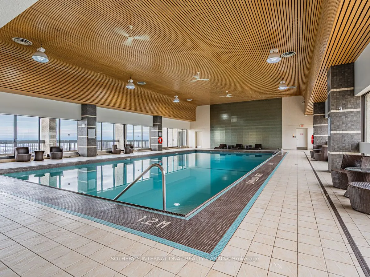 33 Harbour Square #1008