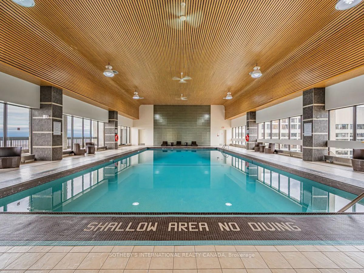 33 Harbour Square #1008