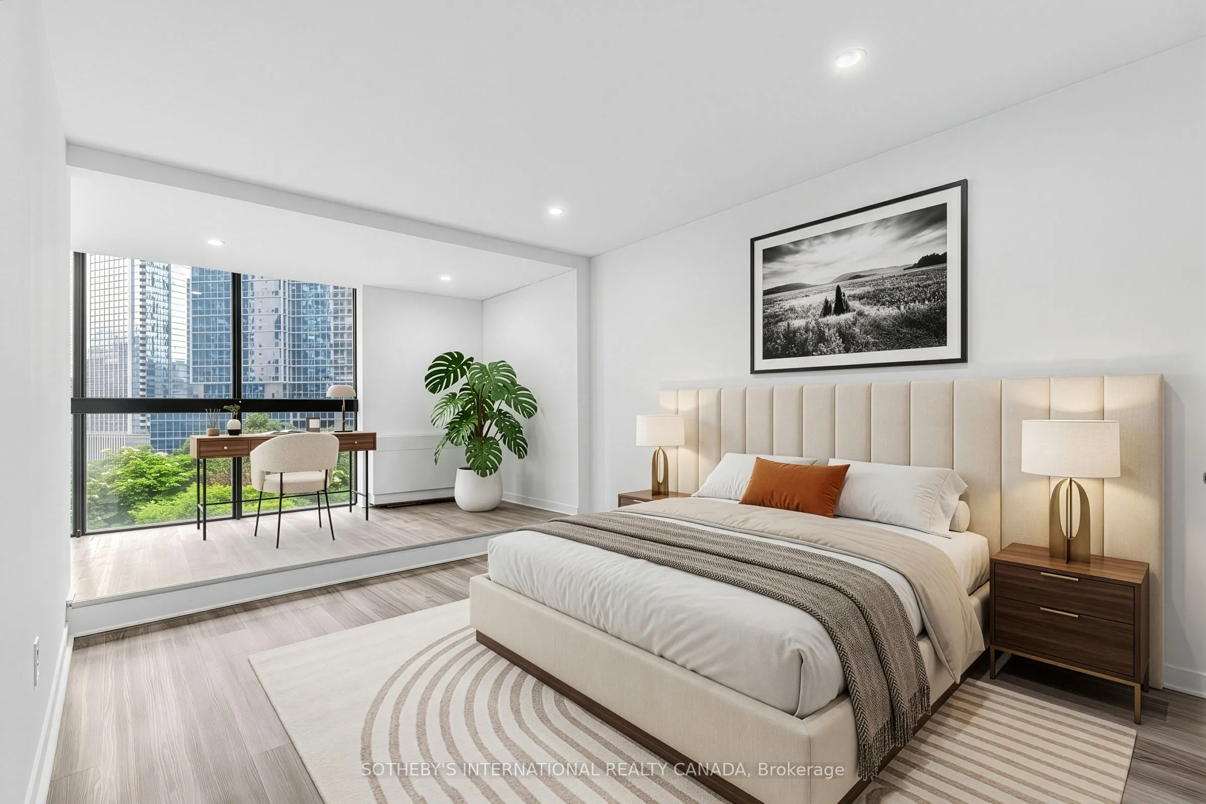 33 Harbour Square #1008