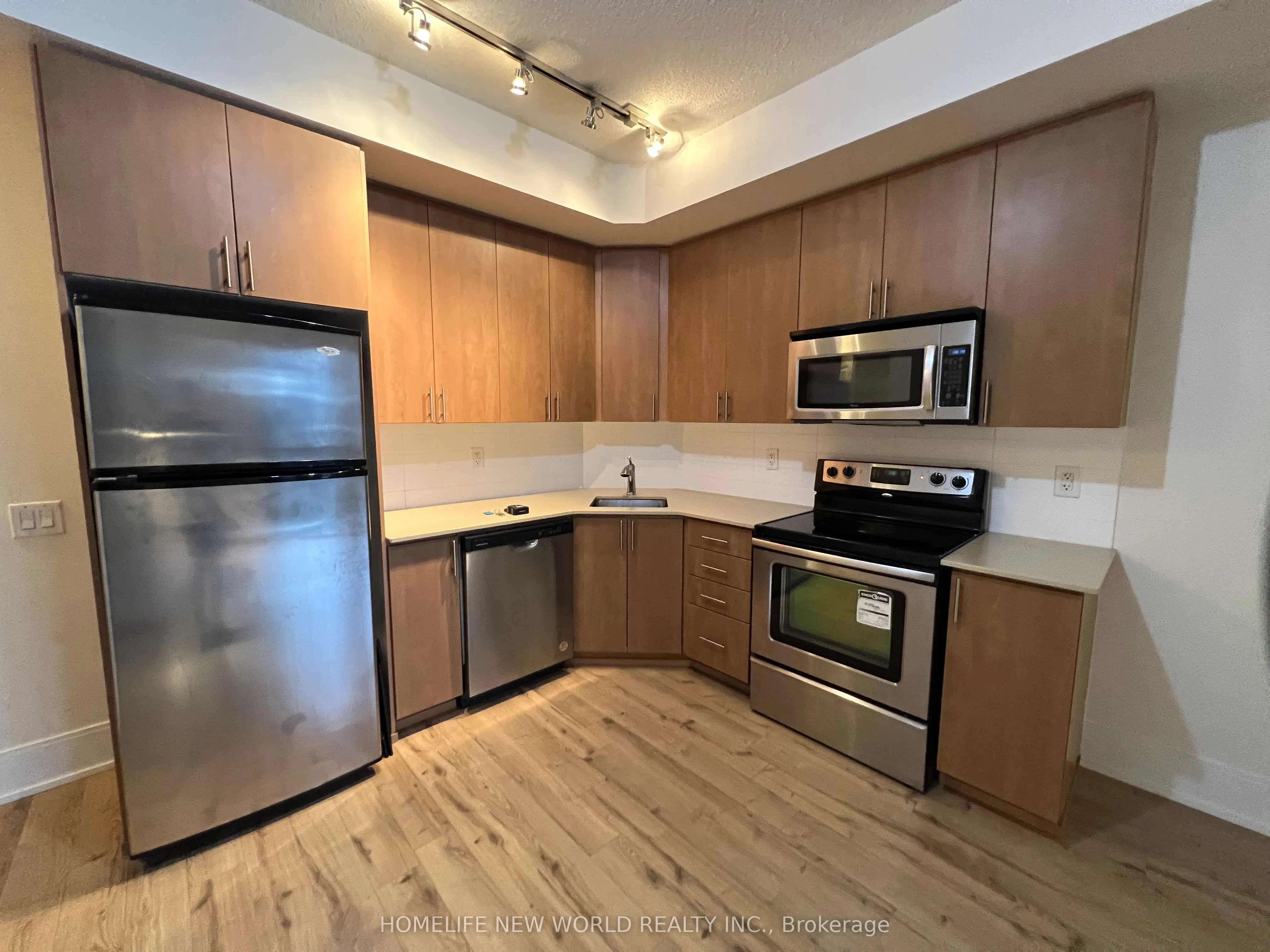 560 Front Street W #1032
