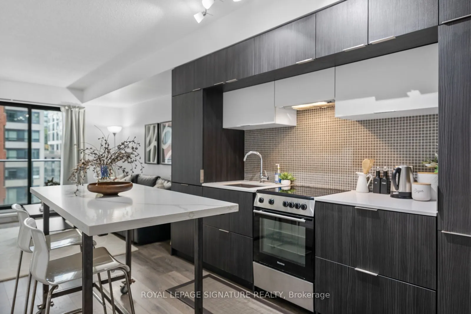 159 Dundas Street E #505