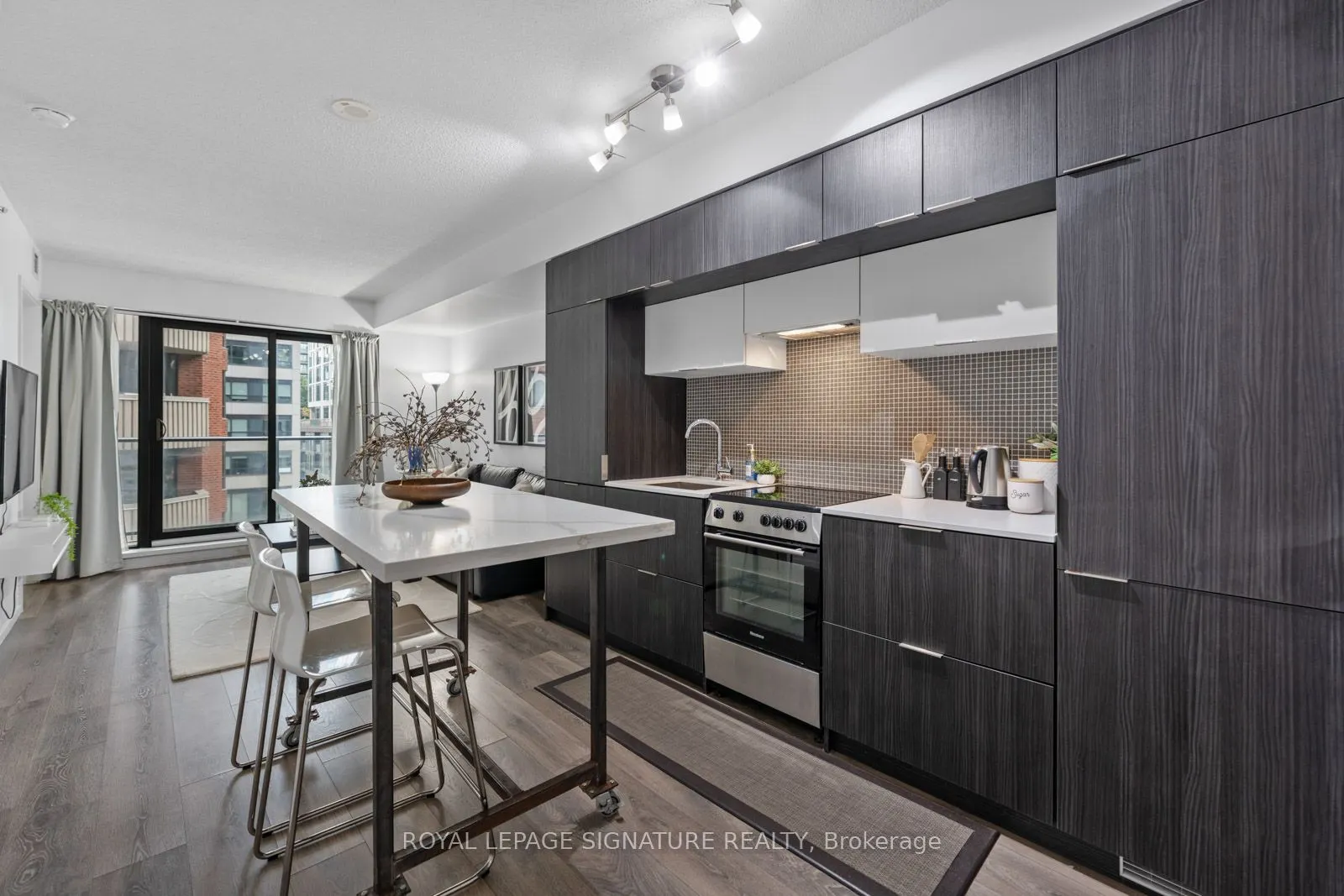 159 Dundas Street E #505