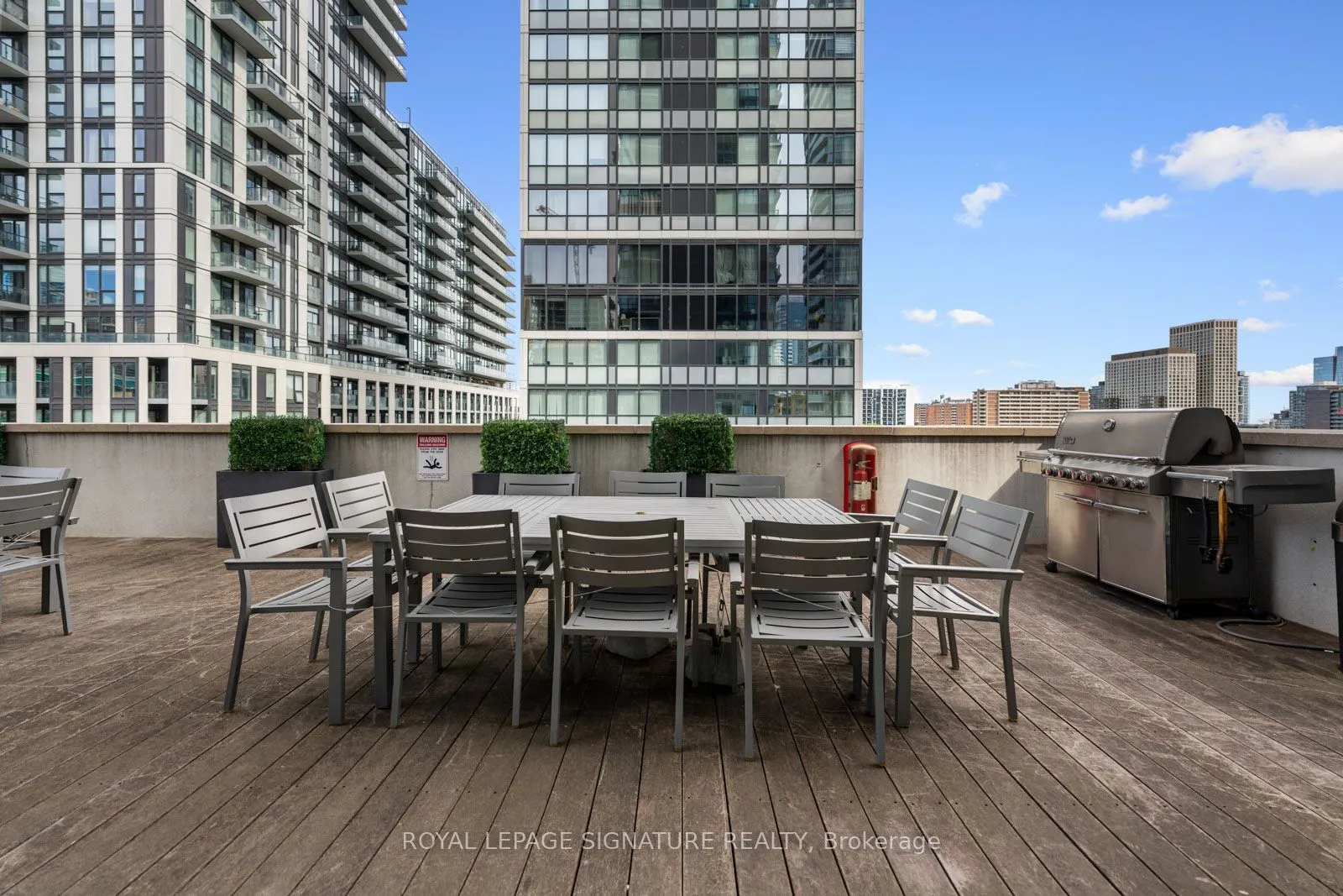 159 Dundas Street E #505