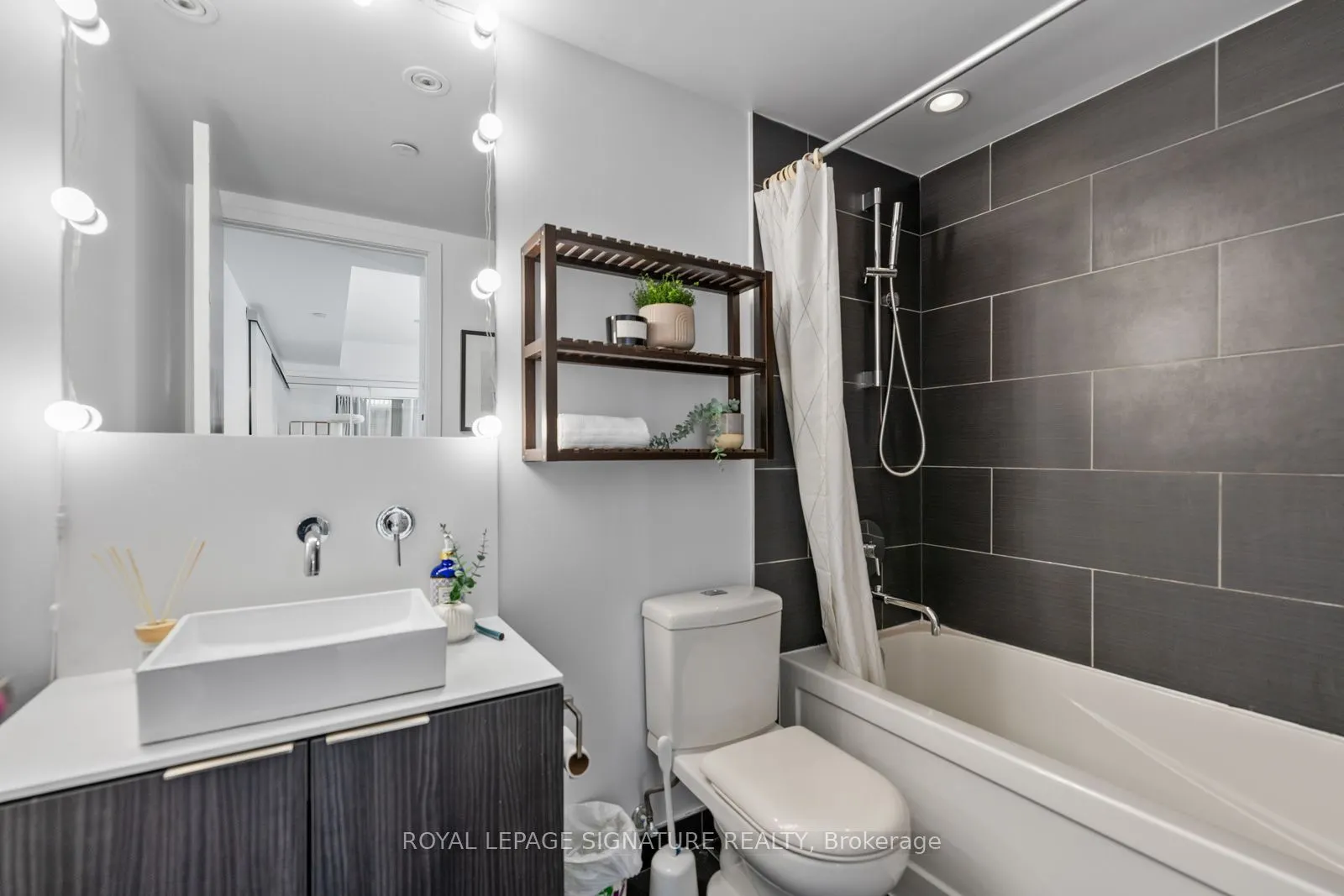 159 Dundas Street E #505