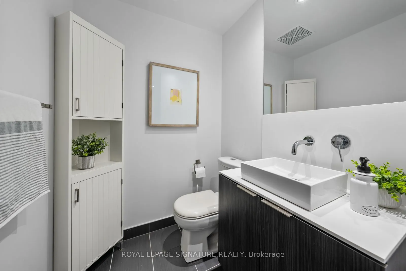 159 Dundas Street E #505