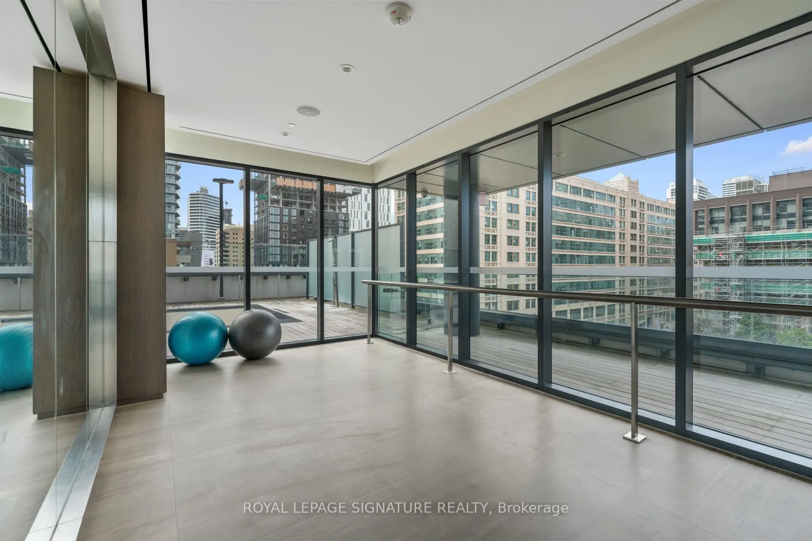 159 Dundas Street E #505