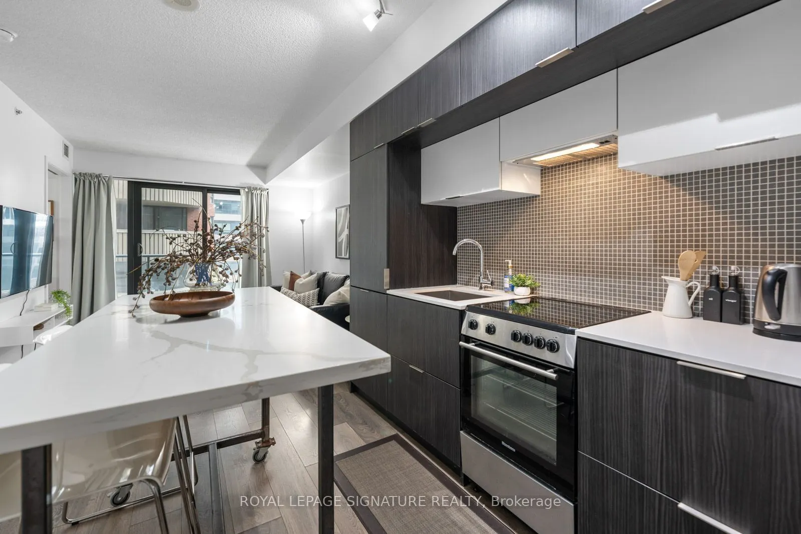 159 Dundas Street E #505