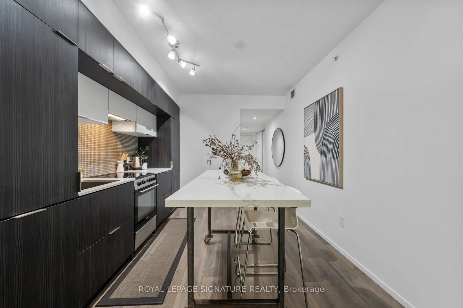 159 Dundas Street E #505