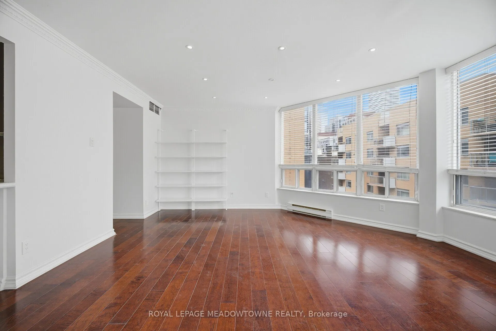 82 Lombard Street #610